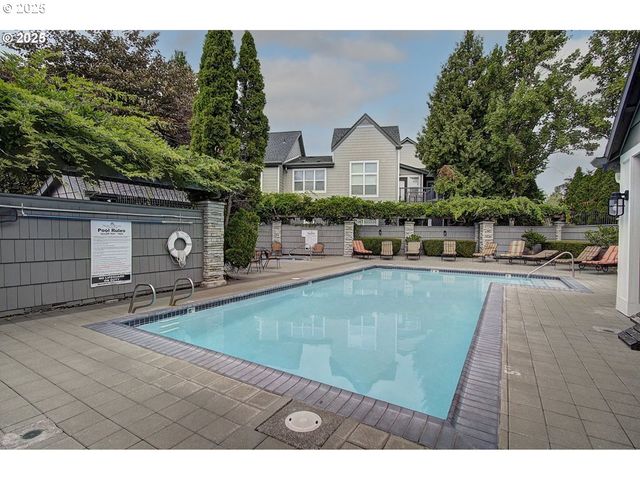 1744 Se HALYARD Ln, Vancouver, WA 98661