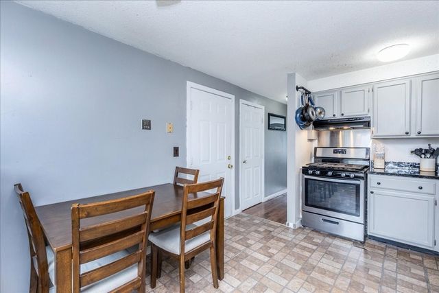 312 Water St 33, Lawrence, MA 01841