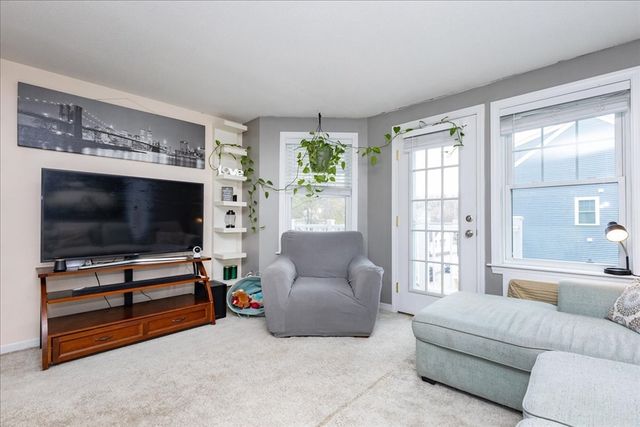 312 Water St 33, Lawrence, MA 01841