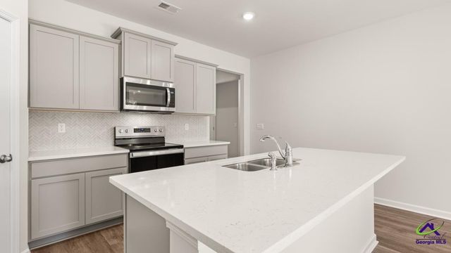1108 Adirondac Way, Bonaire, GA 31005