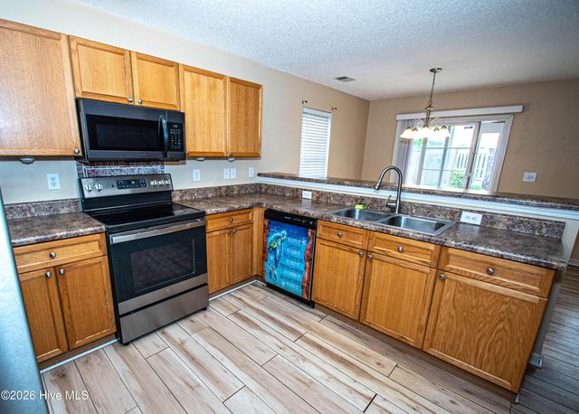 1155 Amber Pines Drive, Leland, NC 28451