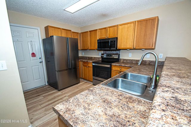 1155 Amber Pines Drive, Leland, NC 28451