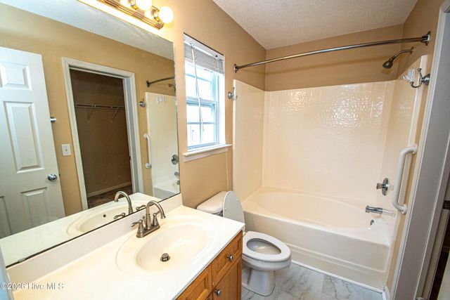 1155 Amber Pines Drive, Leland, NC 28451