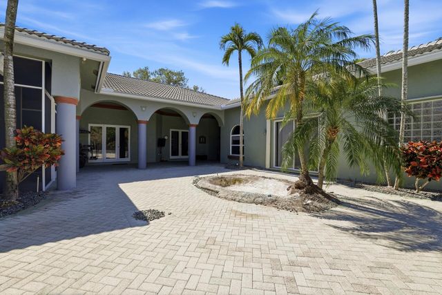 8634 Sawpine Road, Delray Beach, FL 33446