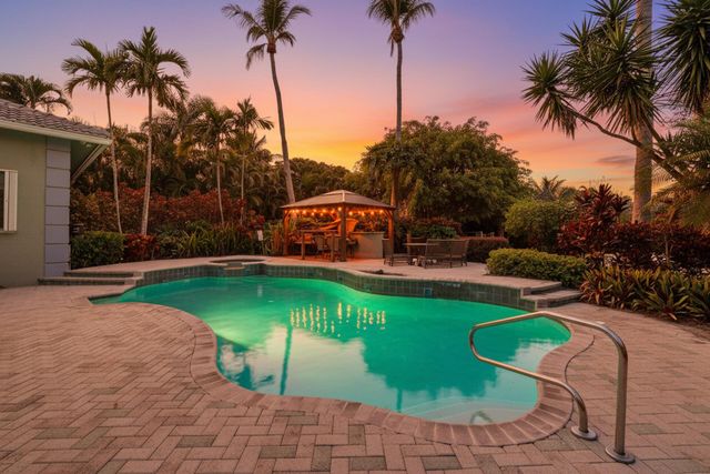 8634 Sawpine Road, Delray Beach, FL 33446