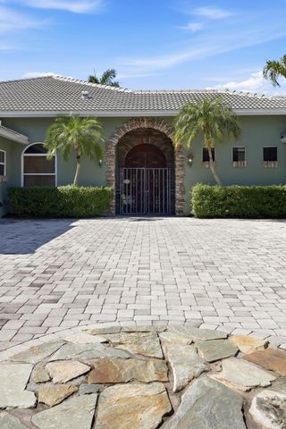 8634 Sawpine Road, Delray Beach, FL 33446