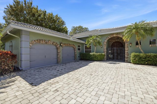 8634 Sawpine Road, Delray Beach, FL 33446