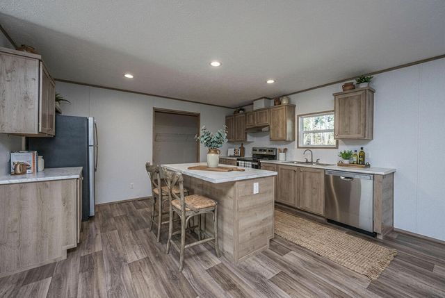 239 Belfast Avenue, Holly Hill, SC 29059