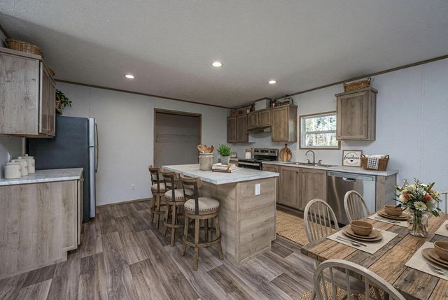 239 Belfast Avenue, Holly Hill, SC 29059