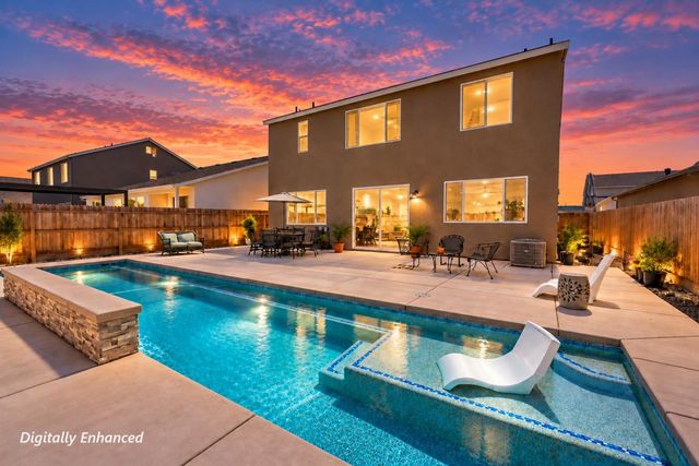 6154 E Ramona Way, Fresno, CA 93727