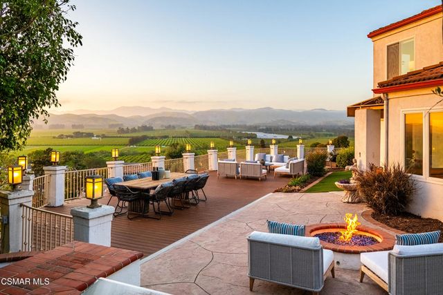 1074 Deseo Avenue, Camarillo, CA 93010