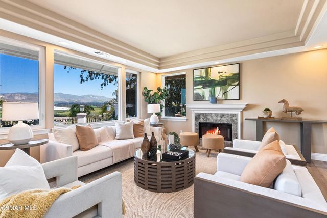 1074 Deseo Avenue, Camarillo, CA 93010