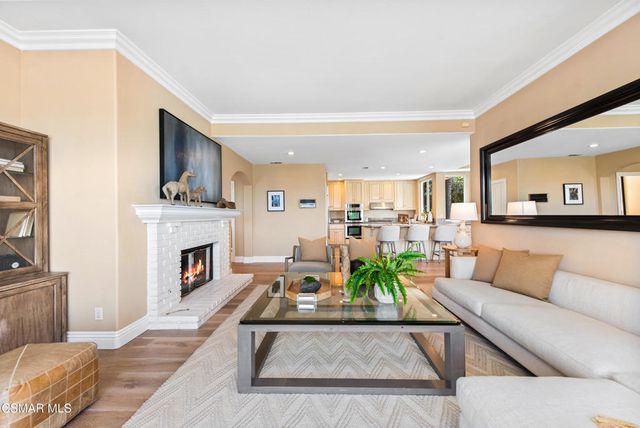 1074 Deseo Avenue, Camarillo, CA 93010