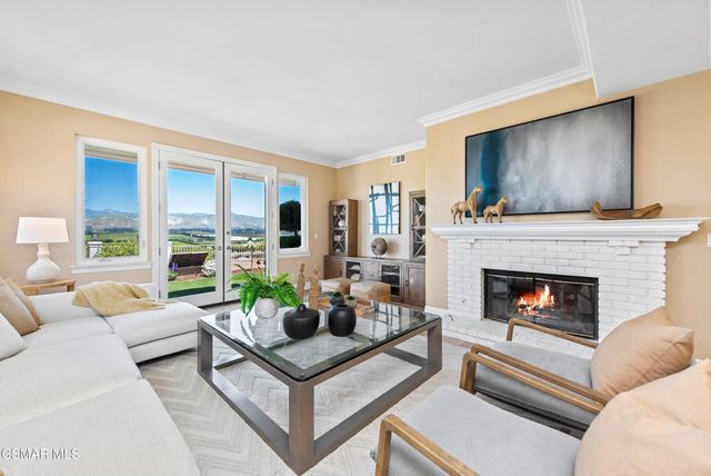 1074 Deseo Avenue, Camarillo, CA 93010