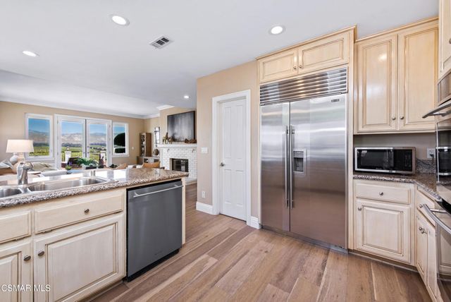 1074 Deseo Avenue, Camarillo, CA 93010