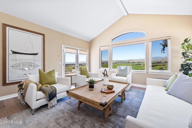 1074 Deseo Avenue, Camarillo, CA 93010