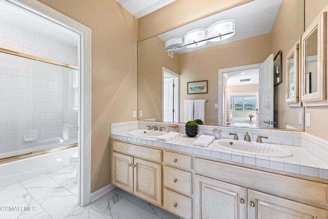 1074 Deseo Avenue, Camarillo, CA 93010