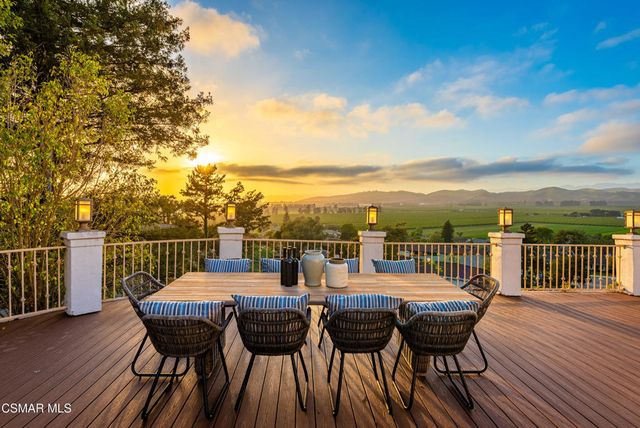 1074 Deseo Avenue, Camarillo, CA 93010