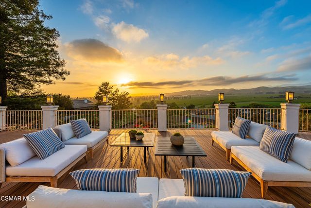 1074 Deseo Avenue, Camarillo, CA 93010