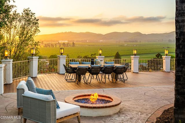 1074 Deseo Avenue, Camarillo, CA 93010