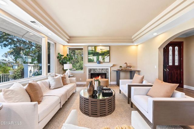 1074 Deseo Avenue, Camarillo, CA 93010