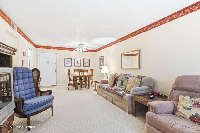 205 El Conquistador Pl, Louisville, KY 40220