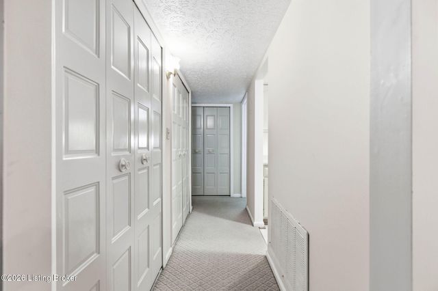 205 El Conquistador Pl, Louisville, KY 40220