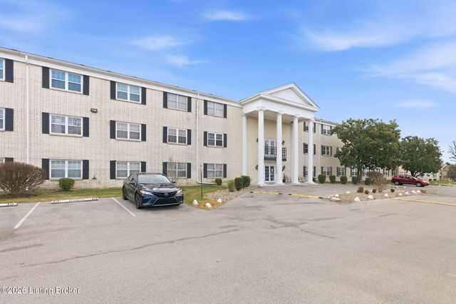 205 El Conquistador Pl, Louisville, KY 40220