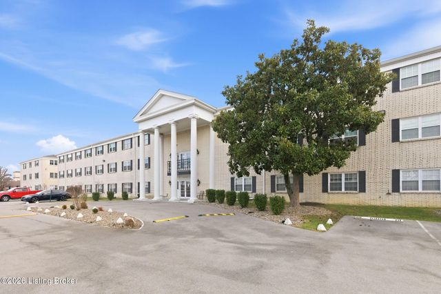 205 El Conquistador Pl, Louisville, KY 40220