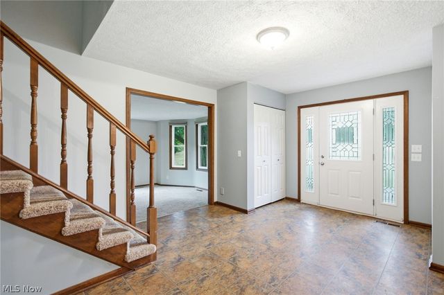 11425 Peach Tree Drive, Chesterland, OH 44026