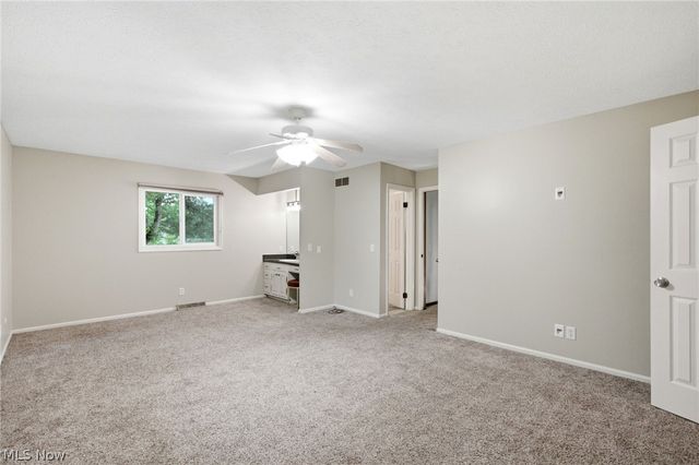 11425 Peach Tree Drive, Chesterland, OH 44026