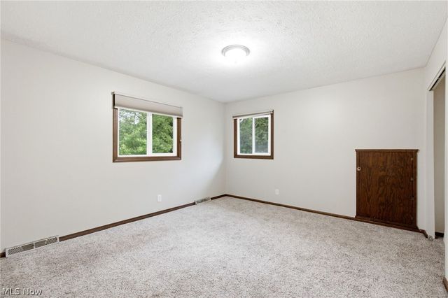 11425 Peach Tree Drive, Chesterland, OH 44026