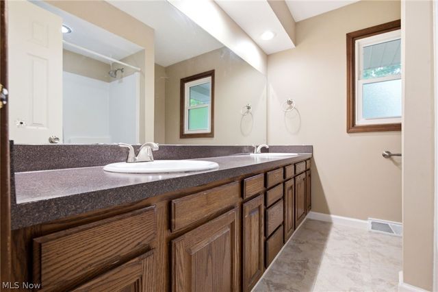 11425 Peach Tree Drive, Chesterland, OH 44026