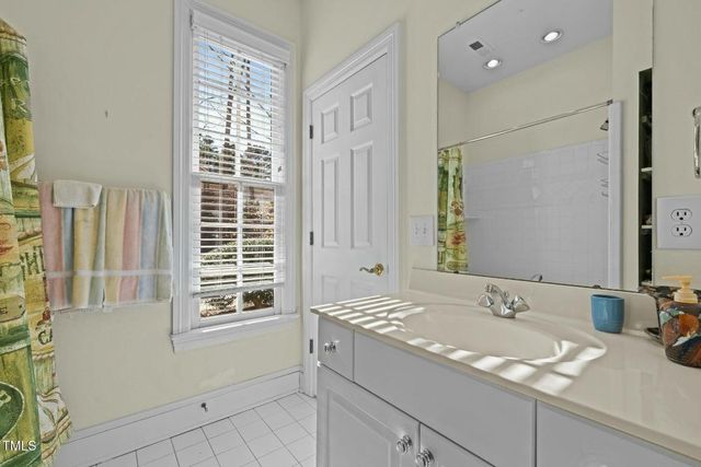 73214 Burrington, Chapel Hill, NC 27517