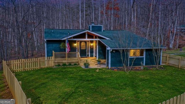 3301 Ellington Road, Hayesville, NC 28904