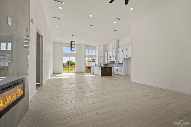 3024 N Adler, Edinburg, TX 78541