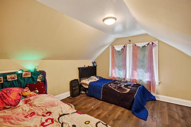 3827 Dr William Finlayson STREET, Milwaukee, WI 53212