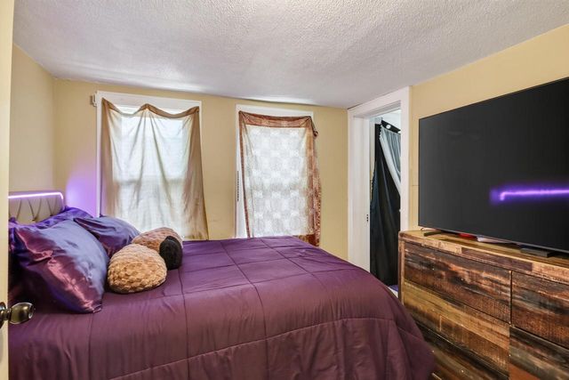 3827 Dr William Finlayson STREET, Milwaukee, WI 53212
