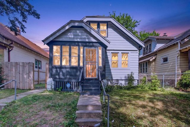 3827 Dr William Finlayson STREET, Milwaukee, WI 53212