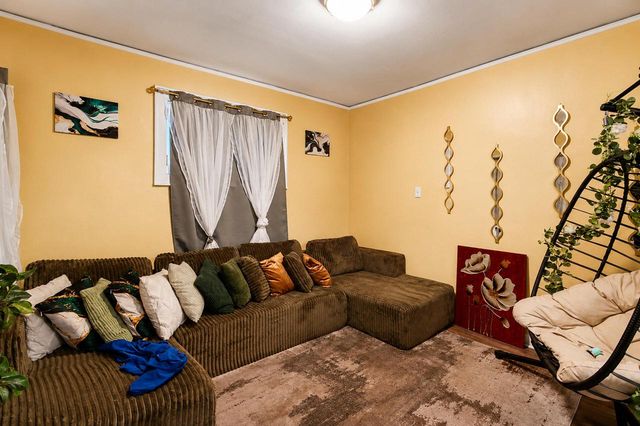 3827 Dr William Finlayson STREET, Milwaukee, WI 53212