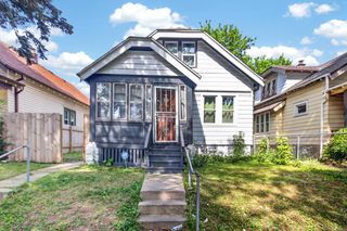 3827 Dr William Finlayson STREET, Milwaukee, WI 53212