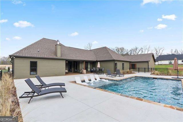 301 Roy Morgan Road, Carrollton, GA 30116