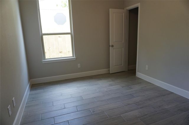 11927 Nelwood, Willis, TX 77318