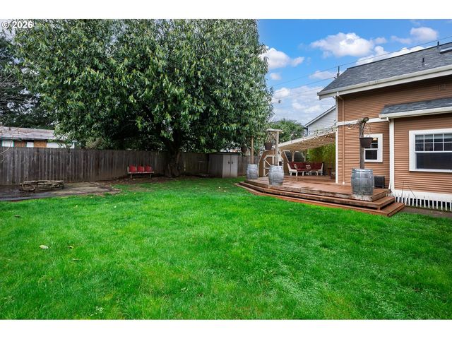 8265 N FISKE Ave, Portland, OR 97203