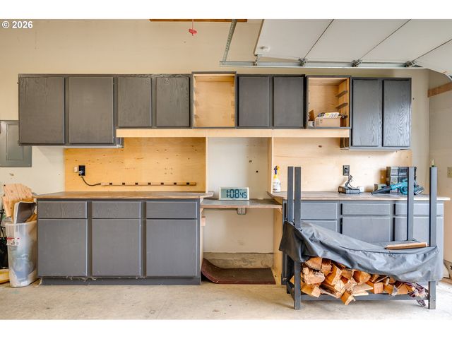 8265 N FISKE Ave, Portland, OR 97203