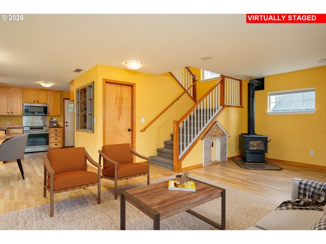 8265 N FISKE Ave, Portland, OR 97203