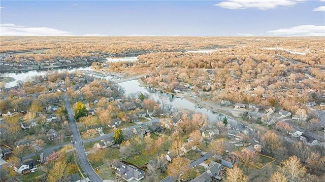 3510 NE Kingwood Place, Lee's Summit, MO 64064