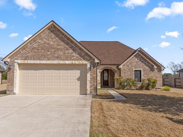 9723 Highland Pointe Drive, Needville, TX 77461