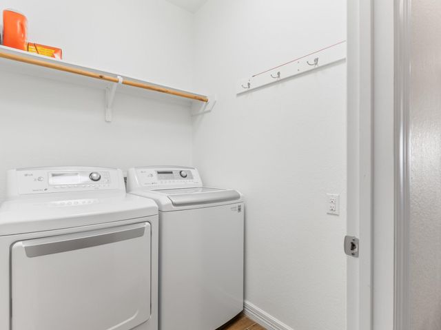 9723 Highland Pointe Drive, Needville, TX 77461