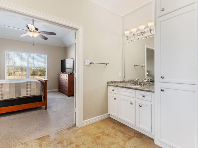 9723 Highland Pointe Drive, Needville, TX 77461